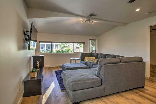 Remodeled Fort Lauderdale Home With Shared Pool!