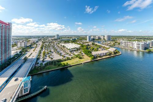 Apartamento 18th Floor Beach Front Premium Condo At Hyde Resort !