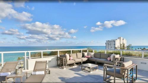 Apartment - Rooftop Pool- Beachfront Holl
