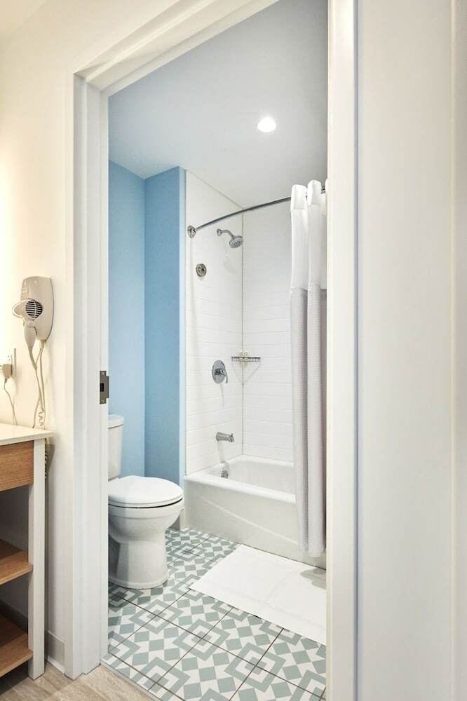 Hotel Universal's Endless Summer Resort - Dockside Inn And Suites