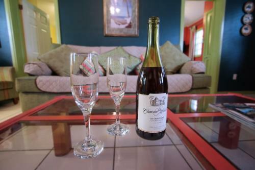 Apartamento Affordable Beach Condos -two Bed Condo With Full Kitchen Condo