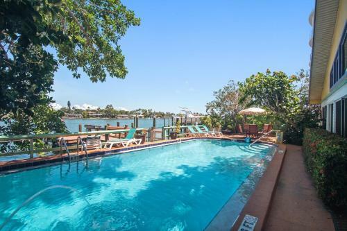 Apartamento Affordable Beach Condos -two Bed Condo With Full Kitchen Condo