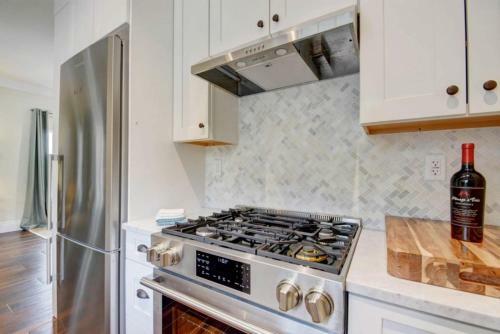 Sunny Days Walking Distance To Everything! Villa