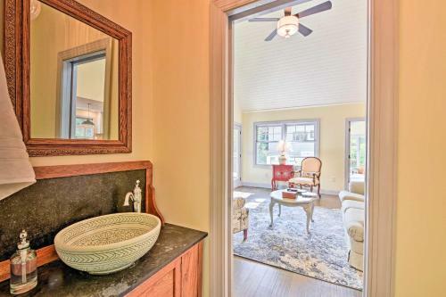 Luxury Lakefront Hiawassee Cottage With Boat Dock!