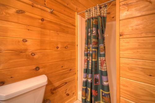 Bear Ridge Hideaway- Secluded Mtn View