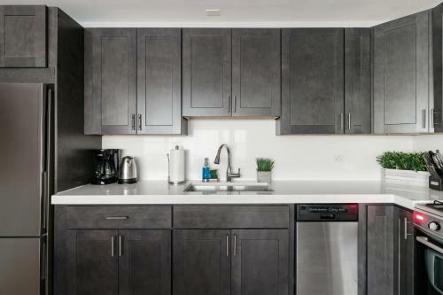 Apartamento Inviting Stylish Home With Covered Patio