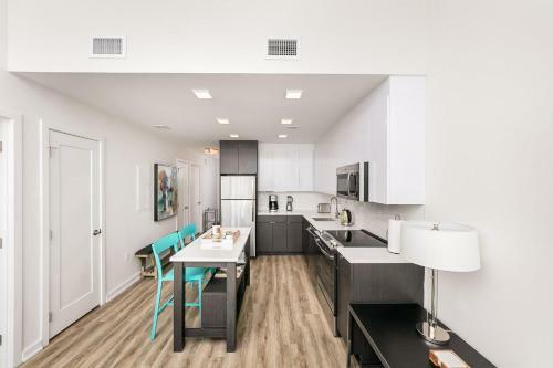 Apartamento 2br Elegant Luxury Suite With Gym & Pool By Envitae