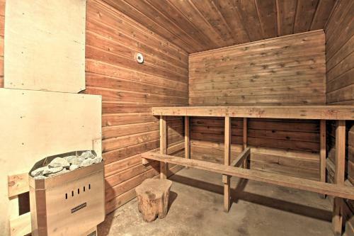 Loon Lake Lodge With Dock, Sauna And Hot Tub!