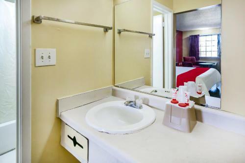 Oyo Hotel Jackson South I-55