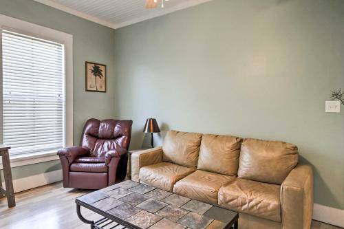 Historic Moss Point House With Loft - 6 Mi To Beach!