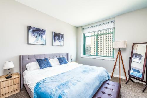 Jacuzzi In The Sky Luxe Condo By Cozysuites