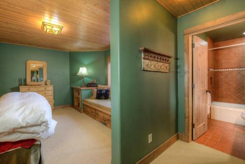 Leaf Lodge By Big Sky Vacation Rentals