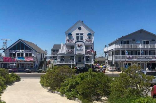 Apartamento Airy Coastal Getaway - Walk To Hampton Beach!