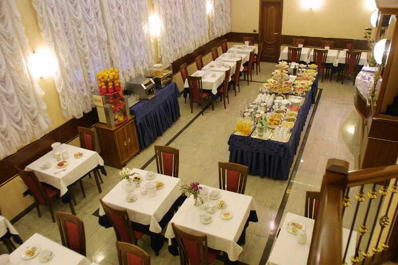 Mokinba Hotels King
