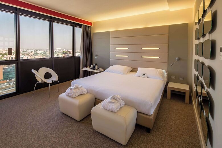 Hotel B4 Bologna Tower