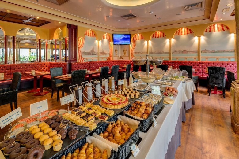 Hotel Tritone