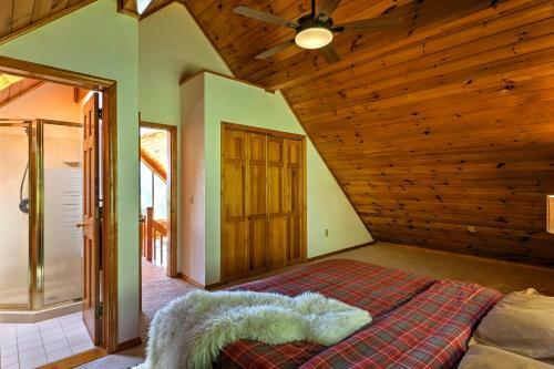 Catskill Chalet Cabin About 3 Mi From Belleayre Resort!