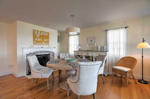 Luxe East Quogue Waterfront Home With Sandy Beach!