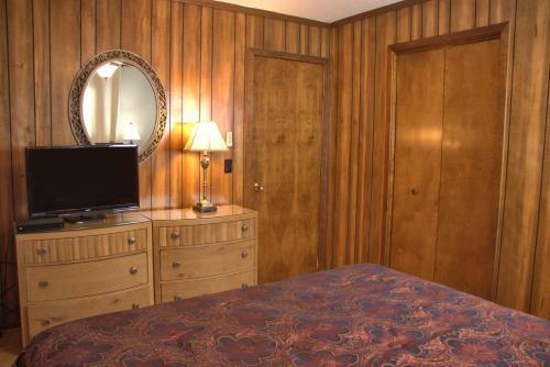 2102 - Silver 2 Bdrm - 1000 Sf Sleeps 4