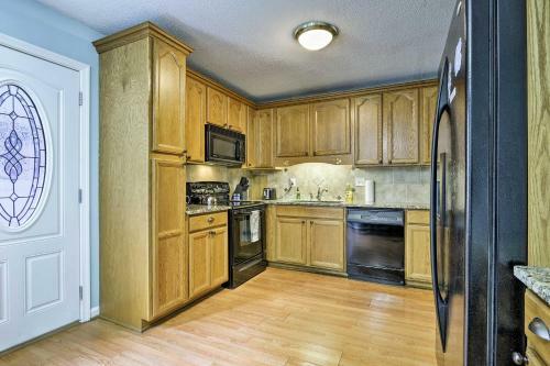 Chapel Hill Home With Pool Access - 2 Mi To Unc!