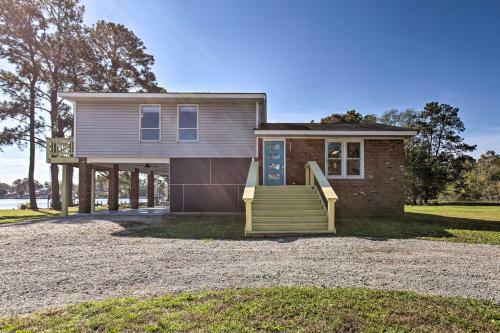 Riverfront New Bern House With Gourmet Kitchen!