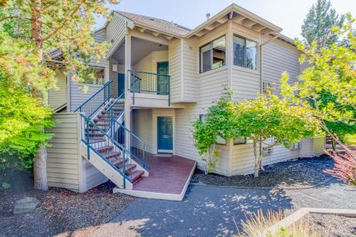 River Ridge Three-bedroom Condos