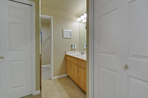 River Ridge Three-bedroom Condos