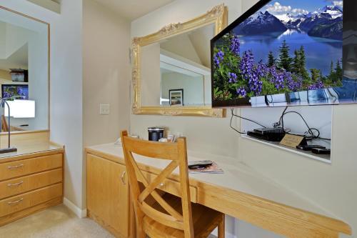 River Ridge Three-bedroom Condos
