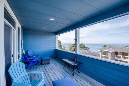 Oceanview Townhome - Pet Friendly - Sleeps 6 - King