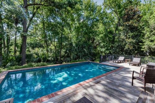 162 Surfsong Road