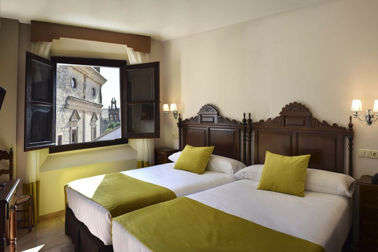 Hotel Maria De Molina