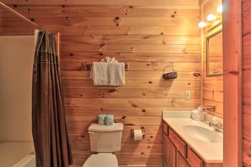 Family-friendly Cabin In Douglas Lake Community!