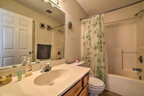 Apartamento Canalfront Condo With Dock Less Than 2 Mi To The Beach!