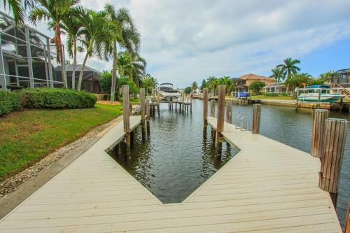 Buccan1570 - 1570 Buccaneer Ct Home
