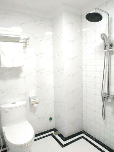 Kh�ch S?n Ng?c Lan H? Long Hotel