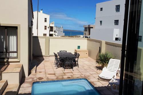 Moskombers Langebaan