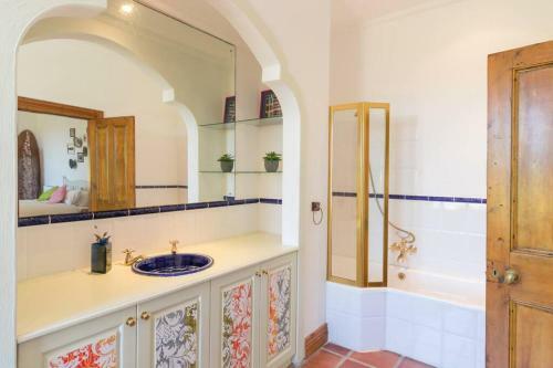 Villa Knysna Tuscan Hideaway- Ef1