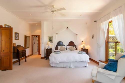 Villa Knysna Tuscan Hideaway- Ef1