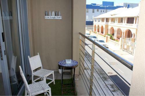 Mui Melrose Apartments