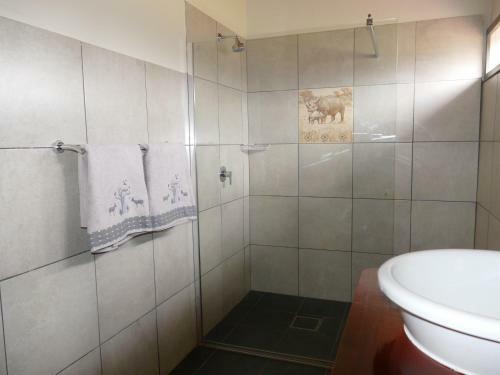 Hostal Adonsonia Lodge