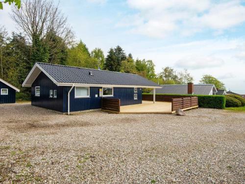 Two-bedroom Holiday Home In Bjert 1