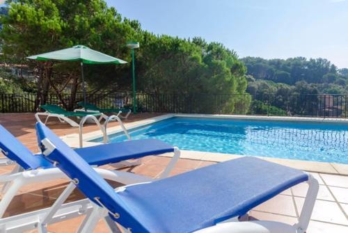 Lloret de Mar Villa Sleeps 6 Pool Wifi