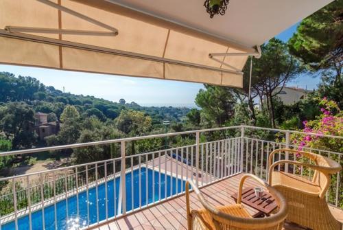 Lloret de Mar Villa Sleeps 6 Pool Wifi
