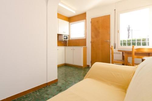 Lloret de Mar Villa Sleeps 12 Pool Wifi