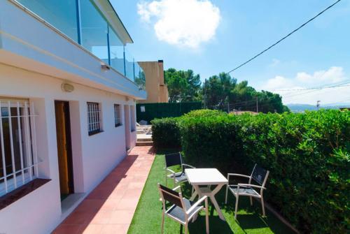 Lloret de Mar Villa Sleeps 12 Pool Wifi