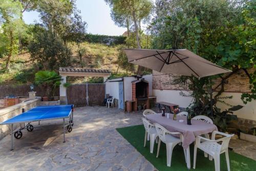 Lloret de Mar Villa Sleeps 12 Pool Wifi