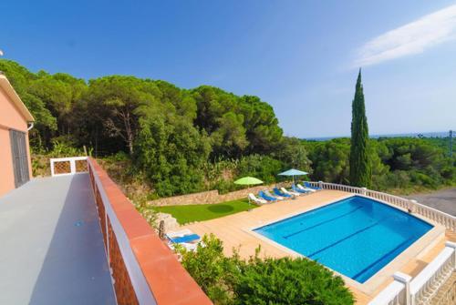 Lloret de Mar Villa Sleeps 14 Pool Wifi
