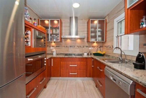 Lloret de Mar Villa Sleeps 8 Pool Wifi