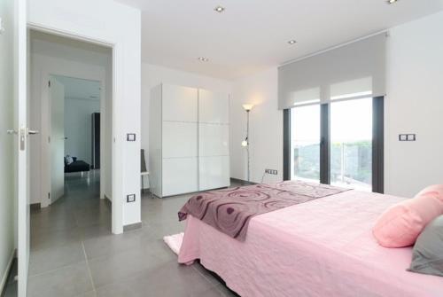 Lloret de Mar Villa Sleeps 9 Pool Wifi