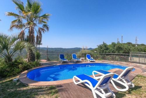 Lloret de Mar Villa Sleeps 6 Pool Air Con Wifi
